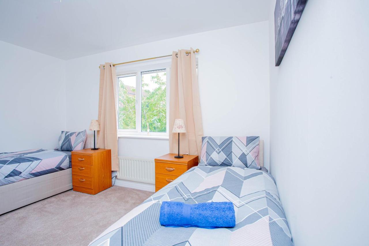 Intellect Suites Northampton Ngoại thất bức ảnh